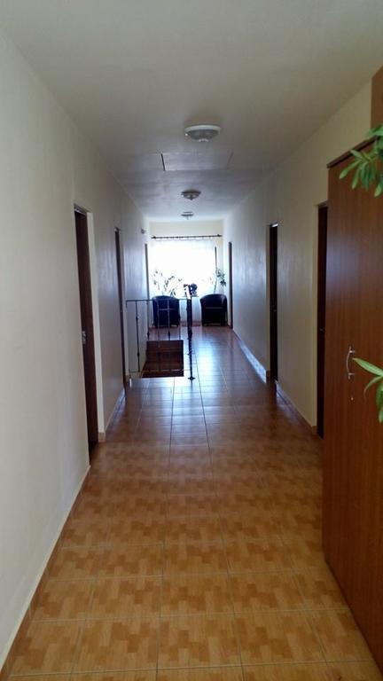 Отель Pretty Mansion Homorog Экстерьер фото